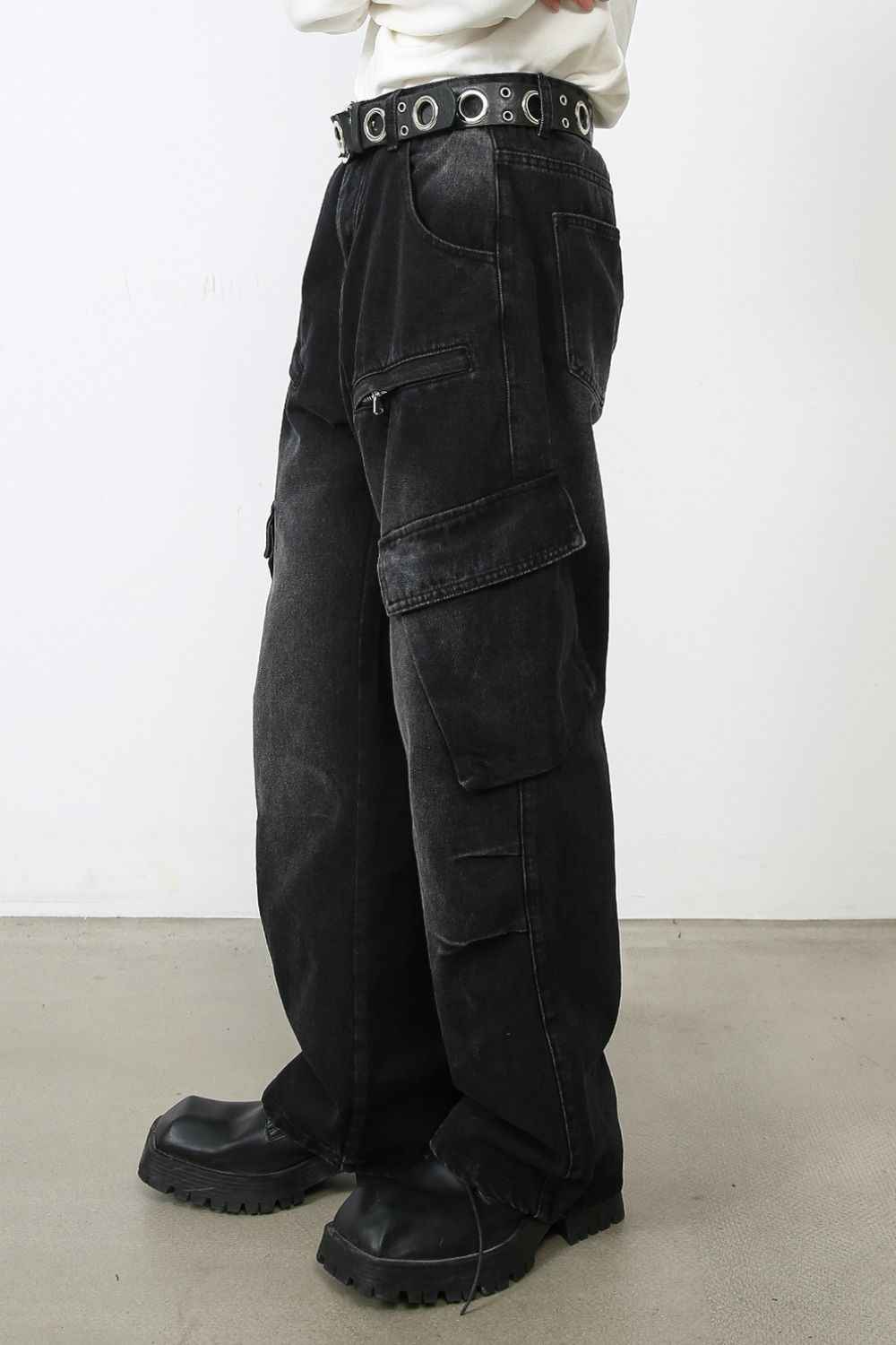Men's Baggy Jeans with Cargo Pockets - Damned Threads